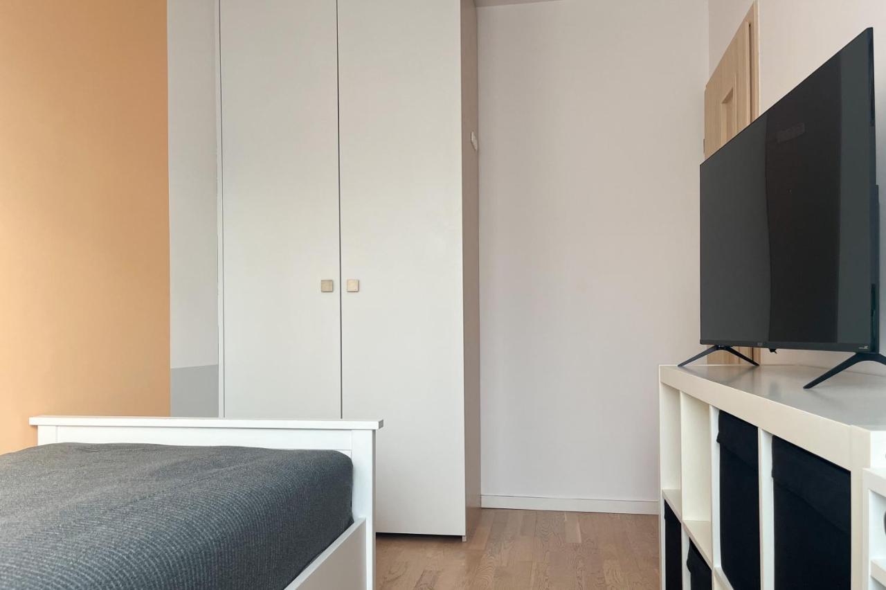 Shape&Color Premium Hostel ワルシャワ エクステリア 写真