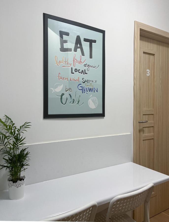 Shape&Color Premium Hostel ワルシャワ エクステリア 写真