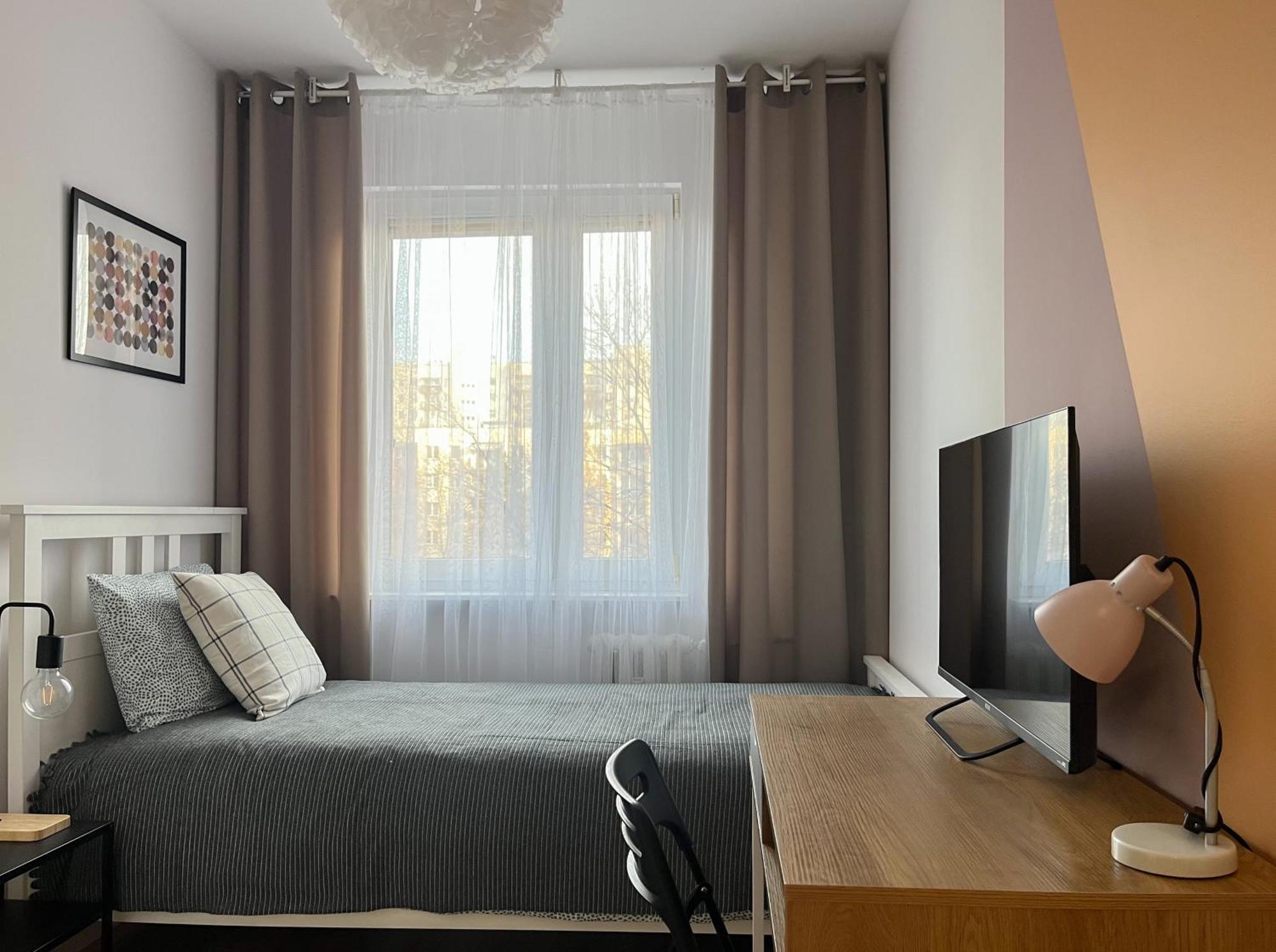 Shape&Color Premium Hostel ワルシャワ エクステリア 写真